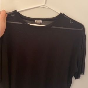 Black mesh cropped tshirt
